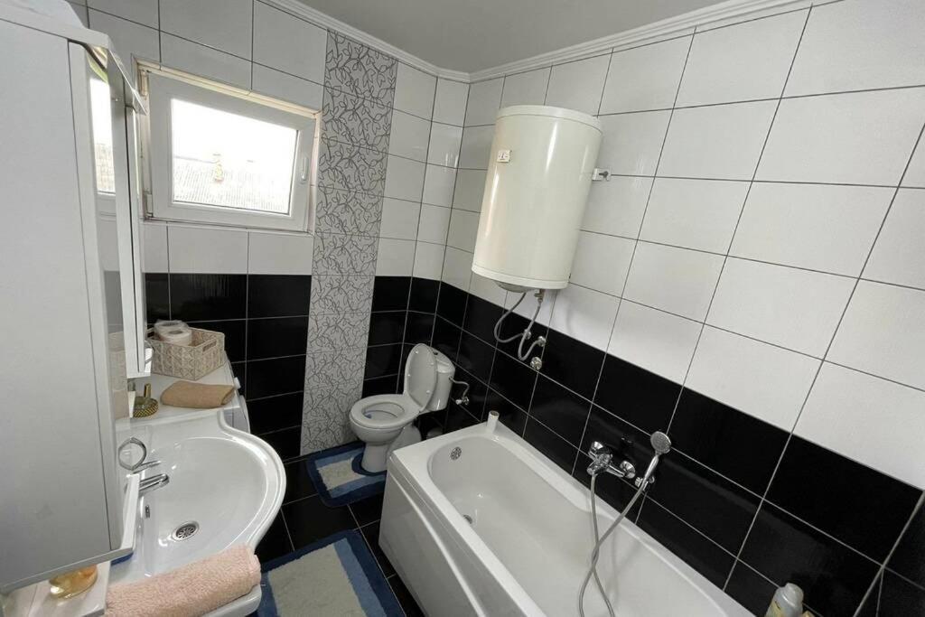 Stan Na Dan Oplenac Apartman Topola Kültér fotó